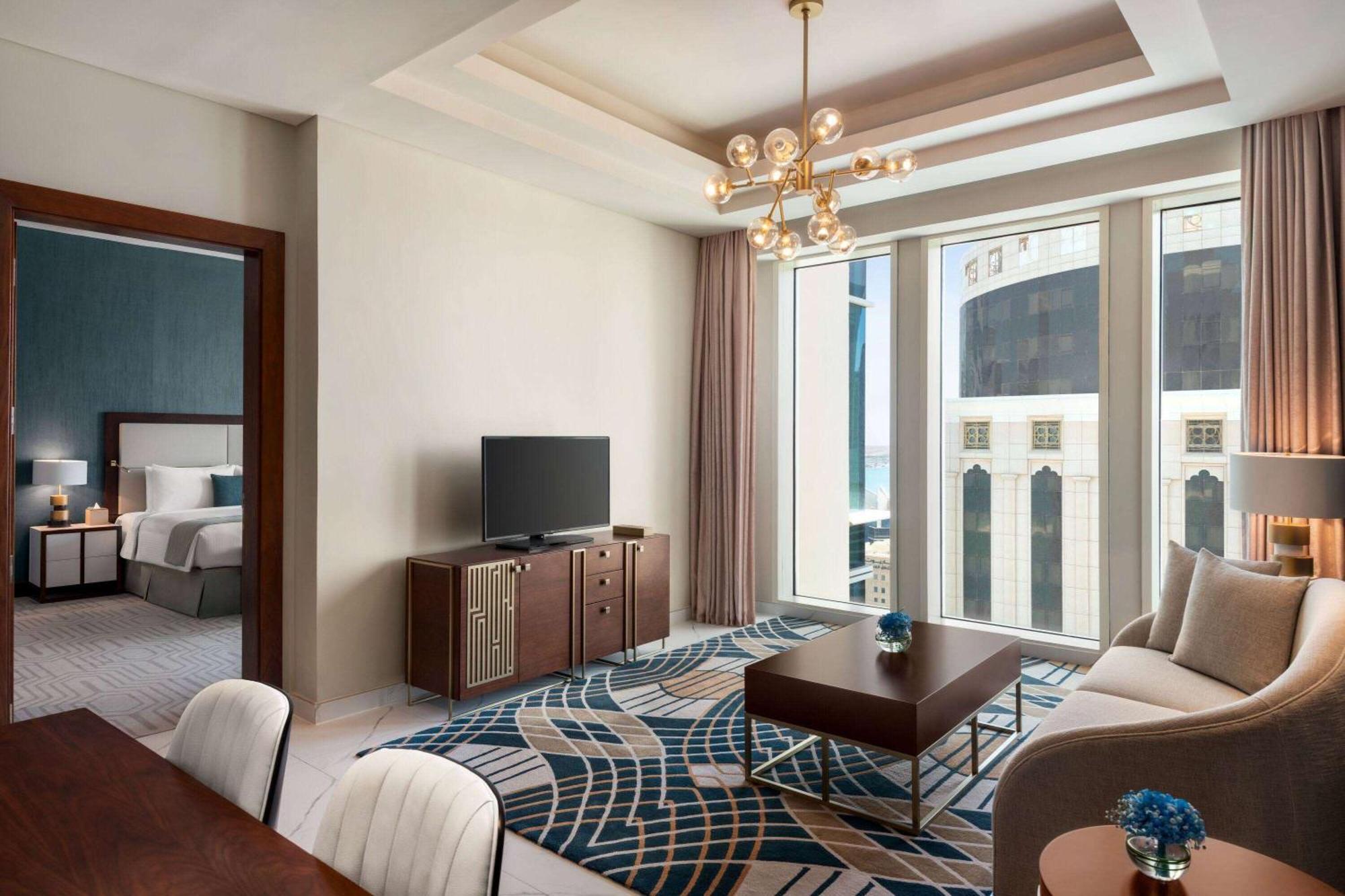 Wyndham Grand Doha West Bay Beach Экстерьер фото A suite at the hotel