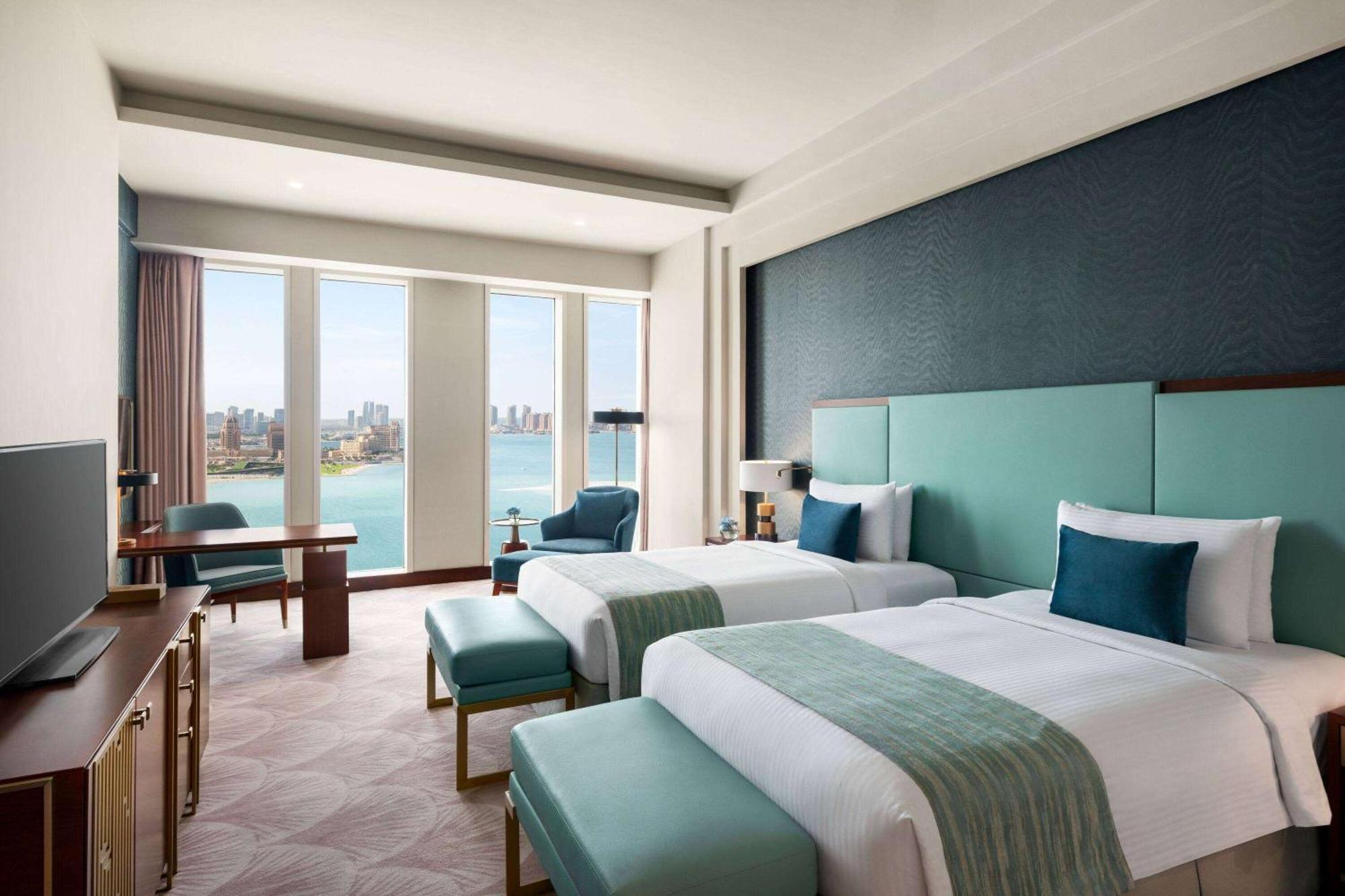 Wyndham Grand Doha West Bay Beach Экстерьер фото